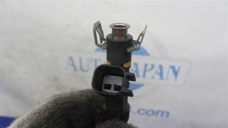Форсунка топливная MAZDA 3 BK 03-08 L3