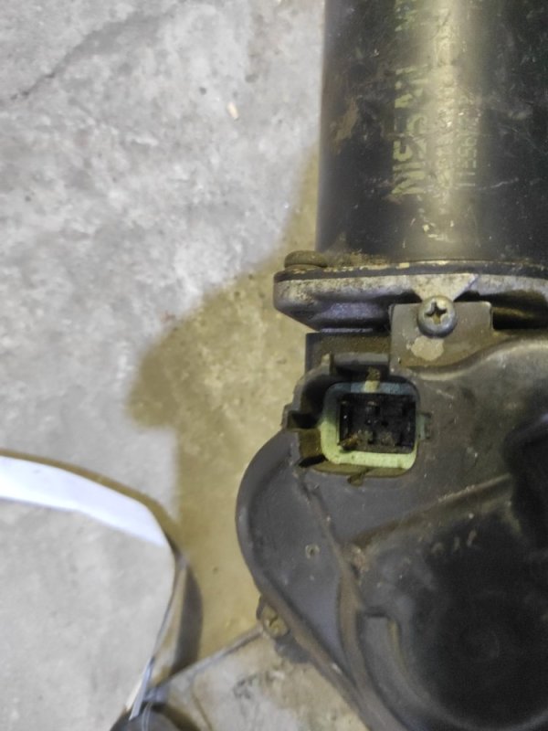 Моторчик стеклоочистителя передний MURANO Z50 02-07 Моторчик стеклоочистителя передний MURANO Z50 02-07