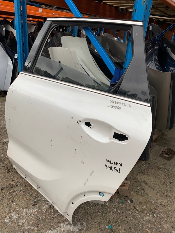 Дверь задняя левая SORENTO UM 14- 2.2