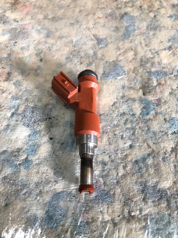 Форсунка топливная TOYOTA VENZA 09-16 2015 Минивэн 3.5 2GR-FE 23209-0P040 Б/У