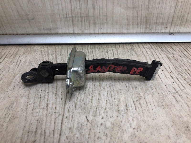 Запчасть ограничитель двери задний правый HYUNDAI ELANTRA HD 06-11 2007 HD 2.0 G4GC 794902H000 Б/У Ограничитель двери задний правый HYUNDAI ELANTRA HD 06-11 2007 HD 2.0 G4GC 794902H000 Б/У