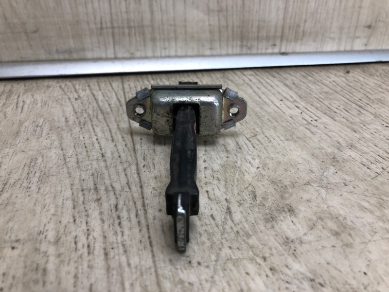 Ограничитель двери задний правый HYUNDAI ELANTRA HD 06-11 HD 2.0 G4GC Ограничитель двери задний правый HYUNDAI ELANTRA HD 06-11 HD 2.0 G4GC