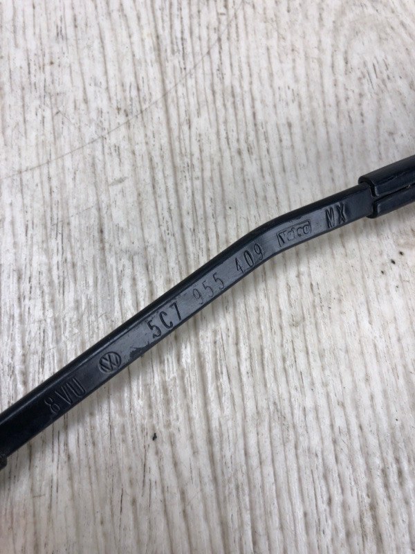 Поводок стеклоочистителя передний левый VOLKSWAGEN JETTA USA 10-17 162 2.5 CBUA Поводок стеклоочистителя передний левый VOLKSWAGEN JETTA USA 10-17 162 2.5 CBUA