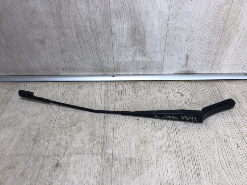 Поводок стеклоочистителя передний правый VOLKSWAGEN JETTA USA 10-17 2013 162 2.5 CBUA 5C7 955 410 A Б/У