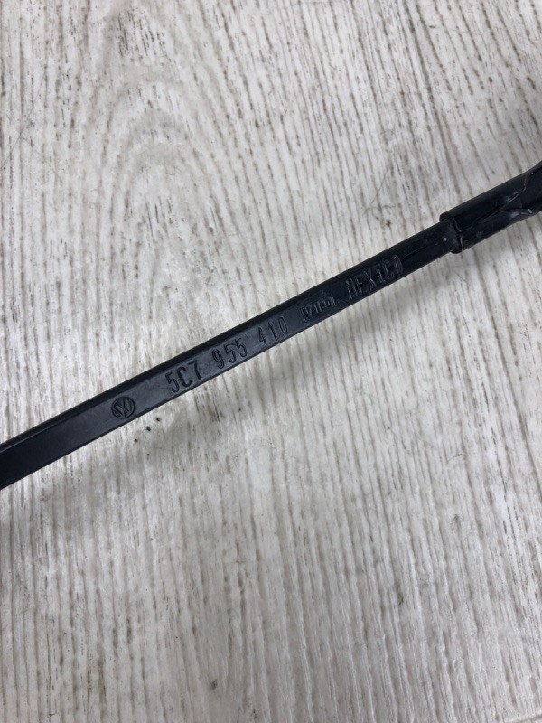 Поводок стеклоочистителя передний правый VOLKSWAGEN JETTA USA 10-17 162 CBTA 2.5L