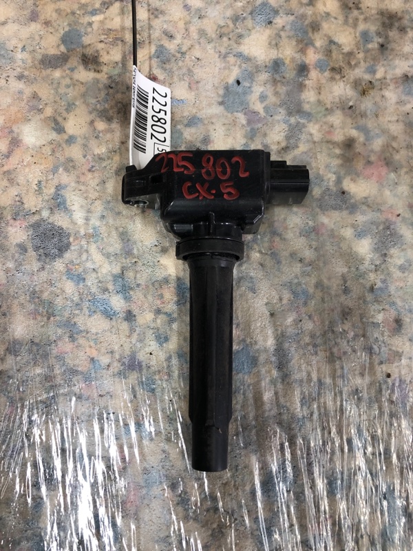 Запчасть катушка зажигания MAZDA CX-5 (KE) 11-17 2014 Внедорожник 2.5 PE20-18-100 Б/У Катушка зажигания MAZDA CX-5 (KE) 11-17 2014 Внедорожник 2.5 PE20-18-100 Б/У