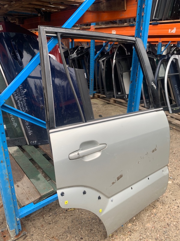 Дверь задняя правая GX470 02-09