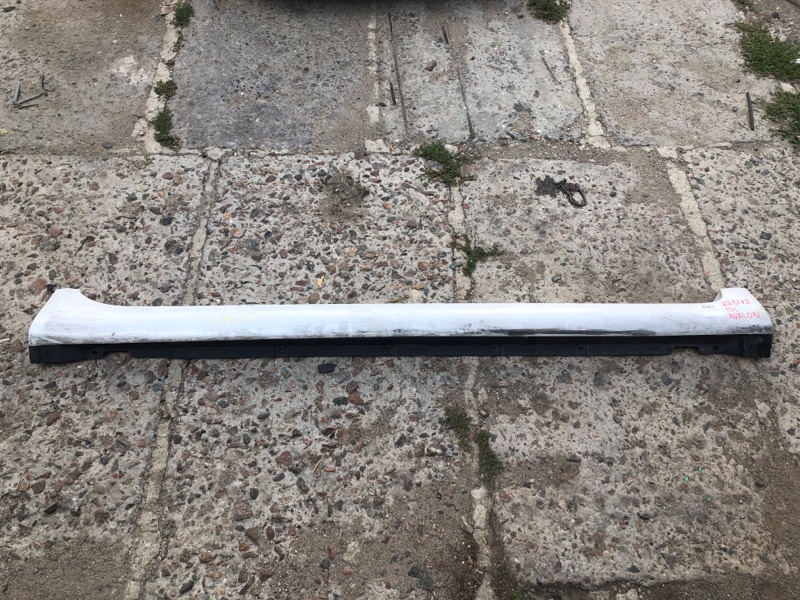 Накладка порога наружная правая TOYOTA AVALON 05-12 2007 Седан 3.5 2GR-FE 75851-AC030-A0 Б/У
