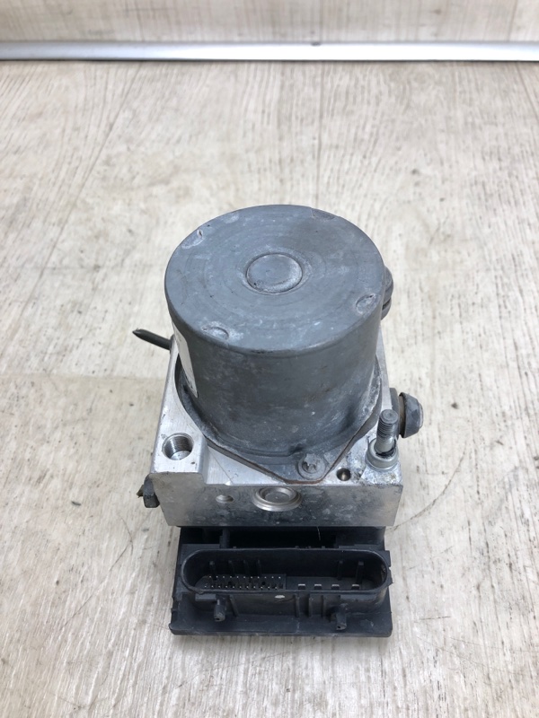 Блок ABS HYUNDAI ELANTRA HD 06-11 HD 2.0 G4GC