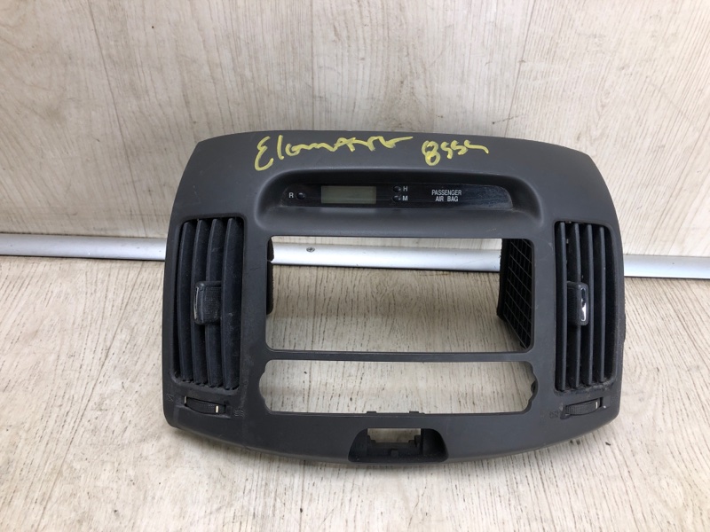 Накладка торпедо под магнитолу HYUNDAI ELANTRA HD 06-11 2007 HD 2.0 G4GC 84741-2H1009K Б/У