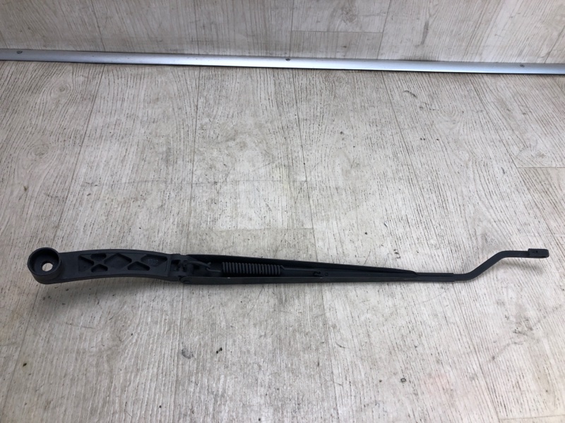 Поводок стеклоочистителя передний левый HYUNDAI ELANTRA HD 06-11 HD 2.0 G4GC