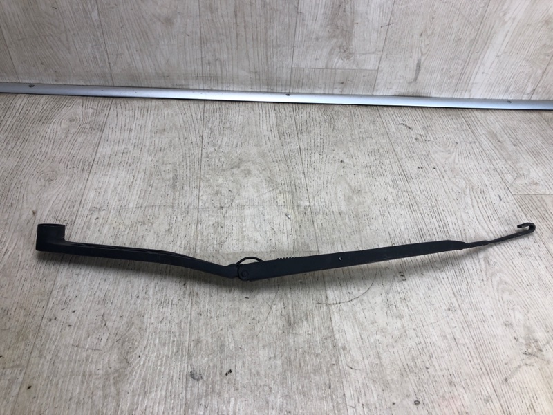 Поводок стеклоочистителя передний правый HYUNDAI ELANTRA HD 06-11 HD 2.0 G4GC