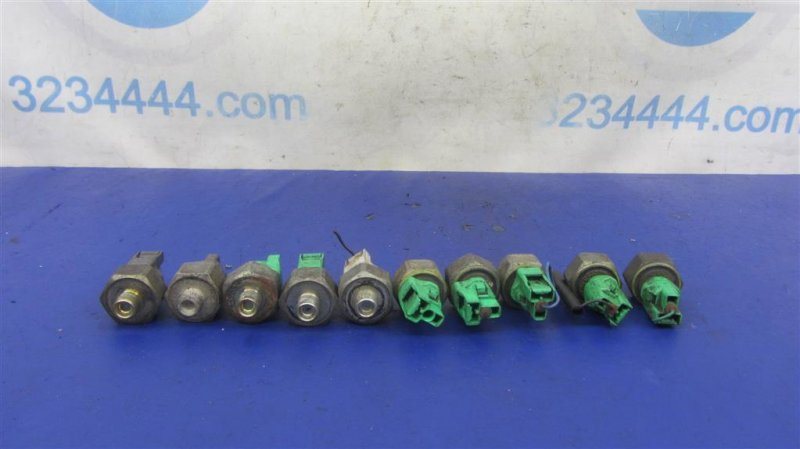 Запчасть датчик детонации TOYOTA CAMRY 30 02-06 89615-12090 Б/У Датчик детонации TOYOTA CAMRY 30 02-06 89615-12090 Б/У