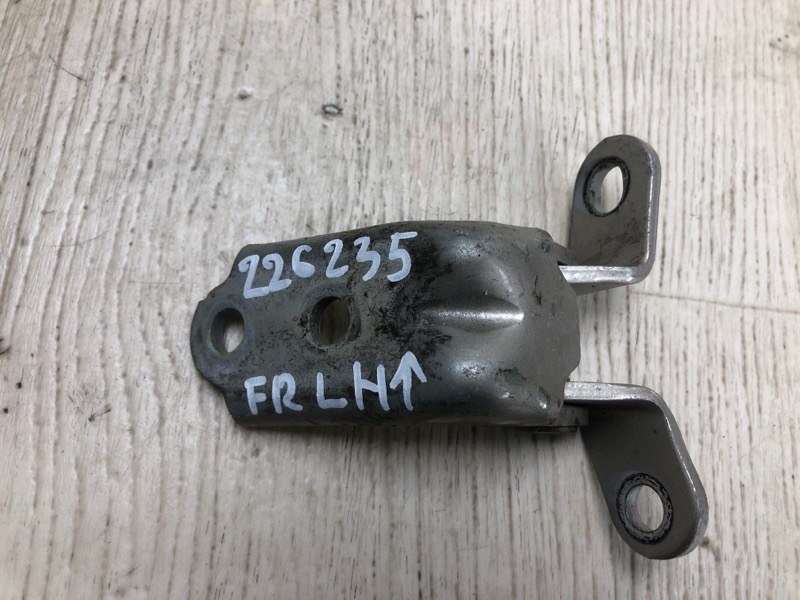 Петля двери верхняя передняя левая HYUNDAI ELANTRA HD 06-11 2007 HD 2.0 G4GC 79310-2E000 Б/У