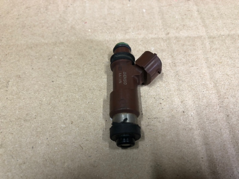 Запчасть форсунка топливная SUBARU OUTBACK 09-14 BR 2010 2.5 EJ253 16611AA77A Б/У Форсунка топливная SUBARU OUTBACK 09-14 BR 2010 2.5 EJ253 16611AA77A Б/У