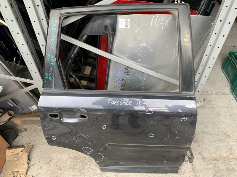 Дверь задняя правая FORESTER 12-19