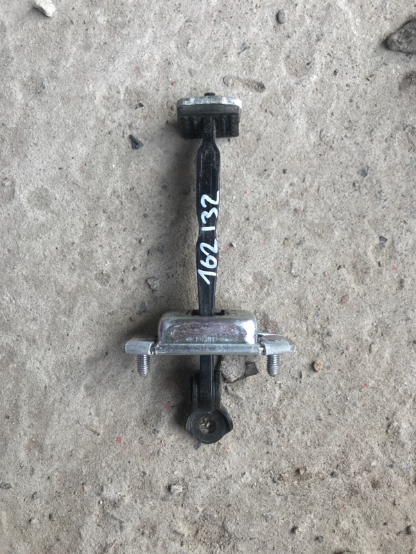 Ограничитель двери передний правый KIA OPTIMA TF 11-16 2011 Седан 2.4 79390-2T000 Б/У