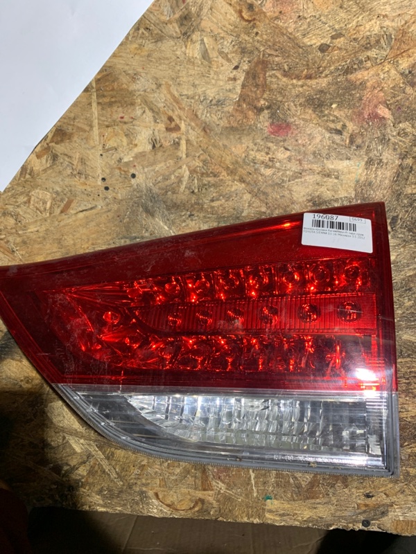 Фонарь внутренний задний правый TOYOTA SIENNA 11-16 2012 GSL30 3.5 2GR-FE 81580-08011 Б/У
