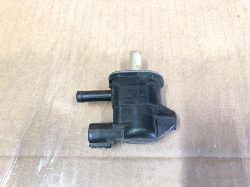 Запчасть клапан электромагнитный (вакуумный) TOYOTA AVALON 05-12 2007 Седан 3.5 2GR-FE 90910-12276 Б/У Клапан электромагнитный (вакуумный) TOYOTA AVALON 05-12 2007 Седан 3.5 2GR-FE 90910-12276 Б/У