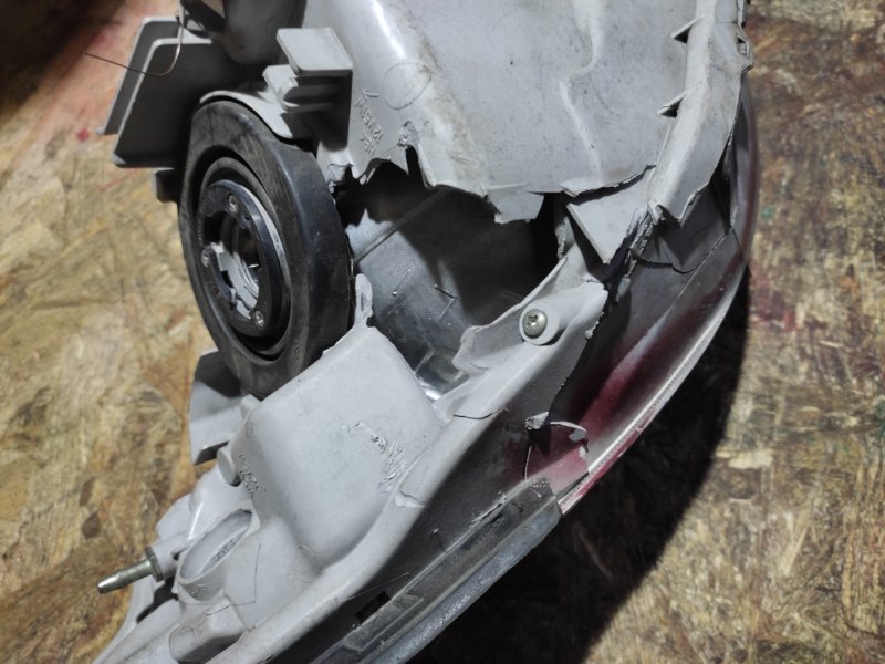 Фара передняя левая CAMRY 30 02-06 Фара передняя левая CAMRY 30 02-06