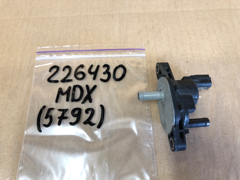 Клапан вентиляции топливного бака MDX (YD2) 06-13 2009 Внедорожник 3.7 J37A1