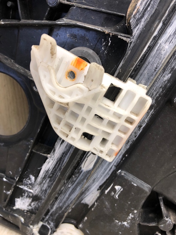 Стеклоподъемник передний левый ELANTRA AD 16- 2016 AD 2.0 G4NH