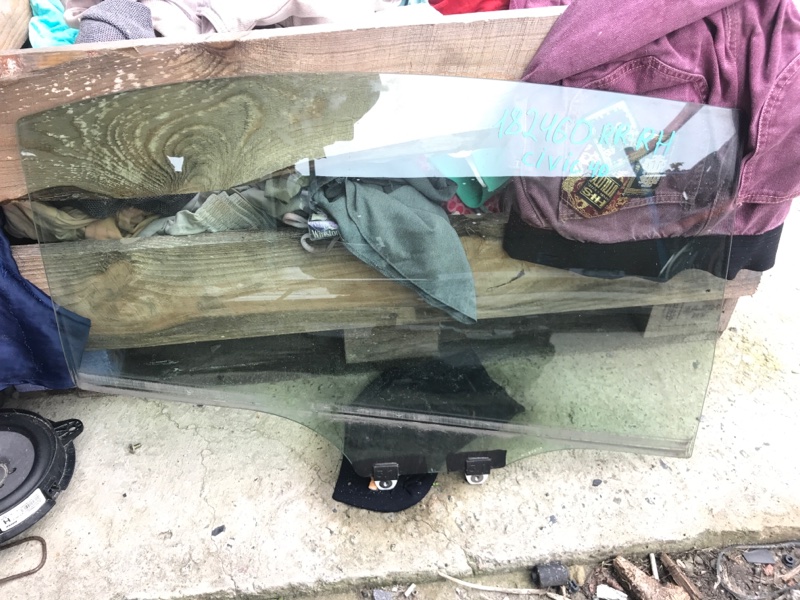Стекло двери заднее правое HONDA CIVIC 4D 06-11 FD 73400-SNA-A00 Б/У