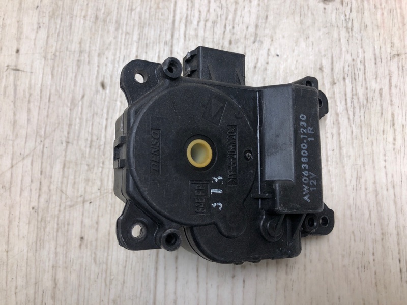 Моторчик заслонки печки EDGE 06-14 2014 TQ1 3.5 PDED