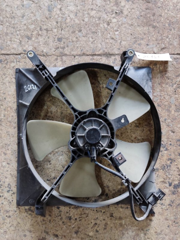 Диффузор вентилятора основного радиатора MITSUBISHI GALANT 93-97 MB660581 Б/У