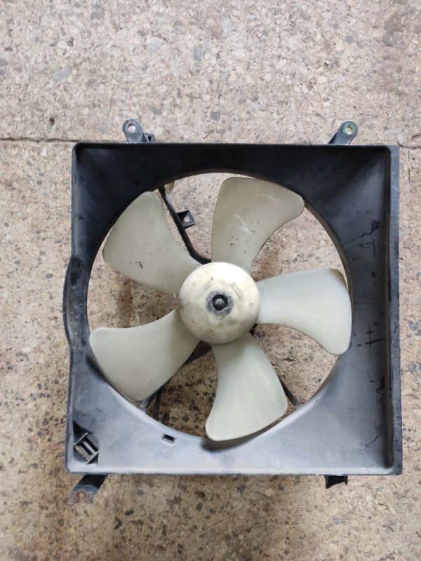 Диффузор вентилятора основного радиатора GALANT 93-97