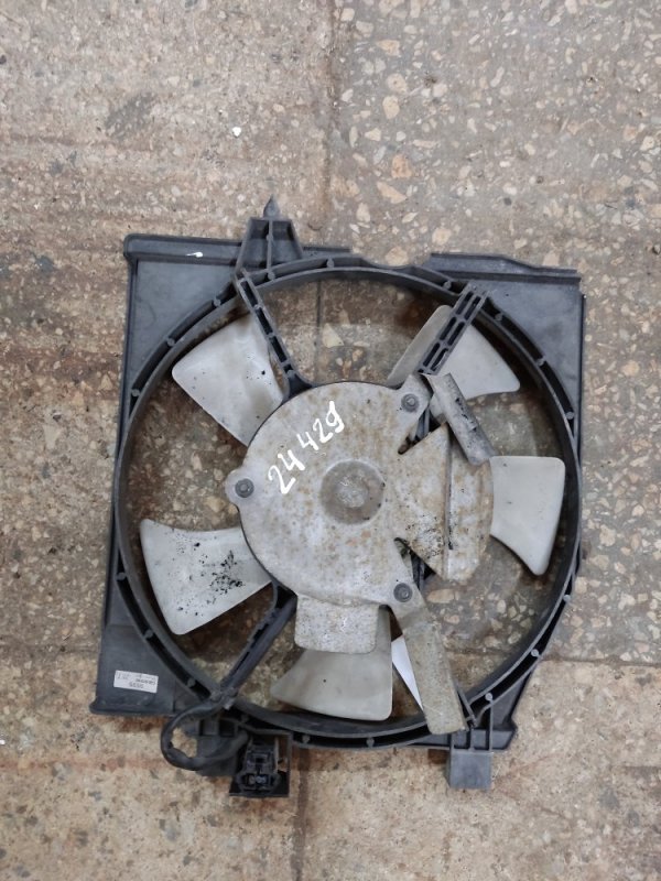 Диффузор вентилятора основного радиатора MAZDA 323 BA 94-97 AZ03-15-140A Б/У