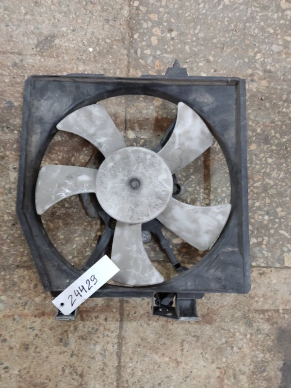 Диффузор вентилятора основного радиатора 323 BA 94-97