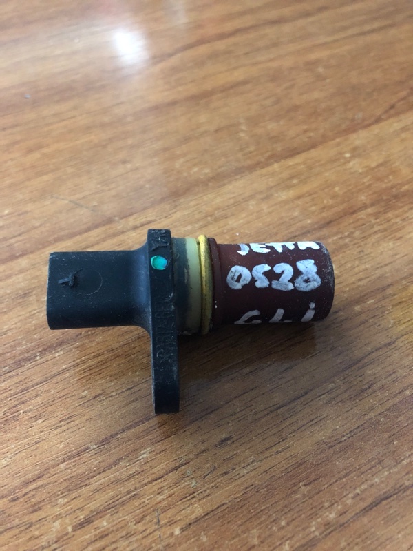 Запчасть датчик положения коленвала VOLKSWAGEN JETTA USA 10-17 2013 162 2.0 CPLA 06K 906 433 B Б/У Датчик положения коленвала VOLKSWAGEN JETTA USA 10-17 2013 162 2.0 CPLA 06K 906 433 B Б/У