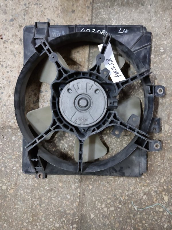 Запчасть диффузор вентилятора основного радиатора MAZDA XEDOS 9 X9 (TA) 93-02 KL61-15-210 Б/У Диффузор вентилятора основного радиатора MAZDA XEDOS 9 X9 (TA) 93-02 KL61-15-210 Б/У