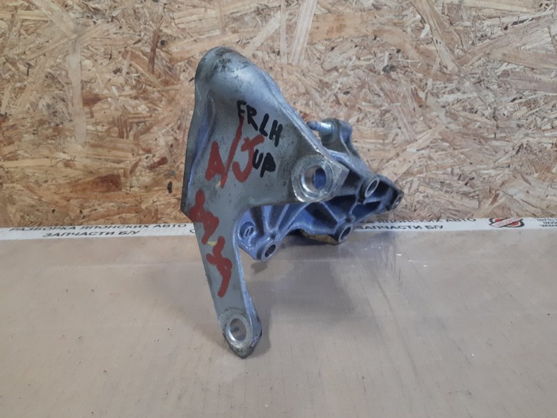 Кронштейн опоры двигателя передний правый NISSAN MURANO Z52 14- Внедорожник 3.5 VQ35DE