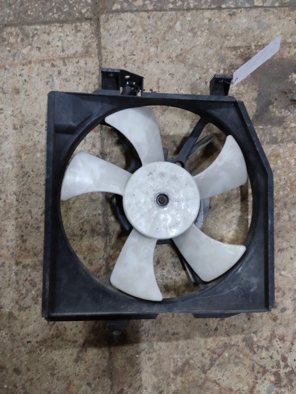 Диффузор вентилятора основного радиатора 323 BA 94-97