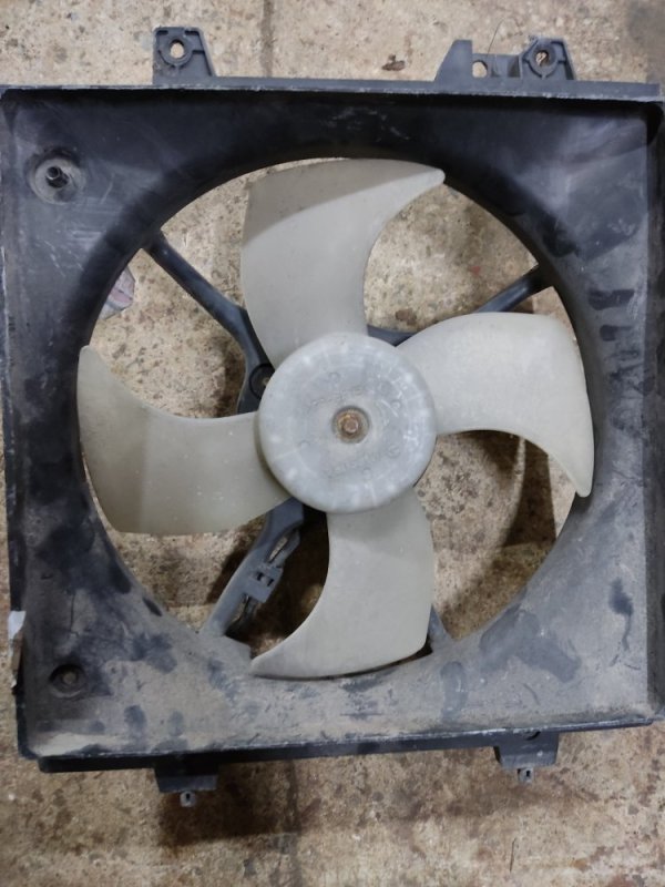 Диффузор вентилятора основного радиатора SUBARU LEGACY 98-03 BH/BE 73313AE010 Б/У