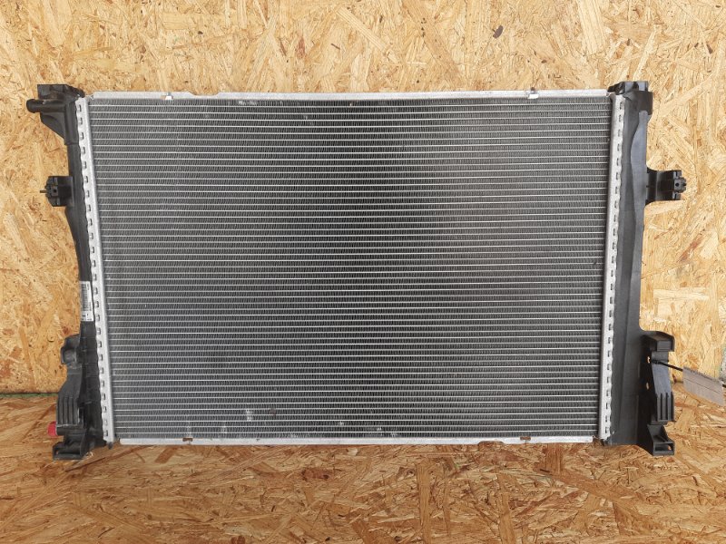Радиатор основной INFINITI QX30 16-20 2019 Внедорожник 2.0 20PET 21410-5DC0A Б/У