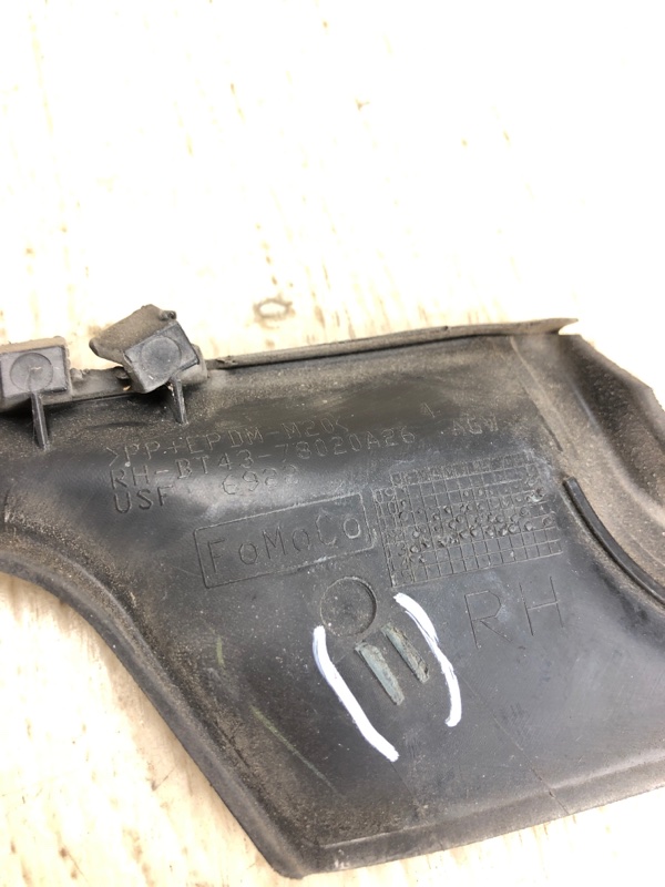 Пластик под лобовое стекло / Жабо правый FORD EDGE 06-14 TQ1 3.5 PDED