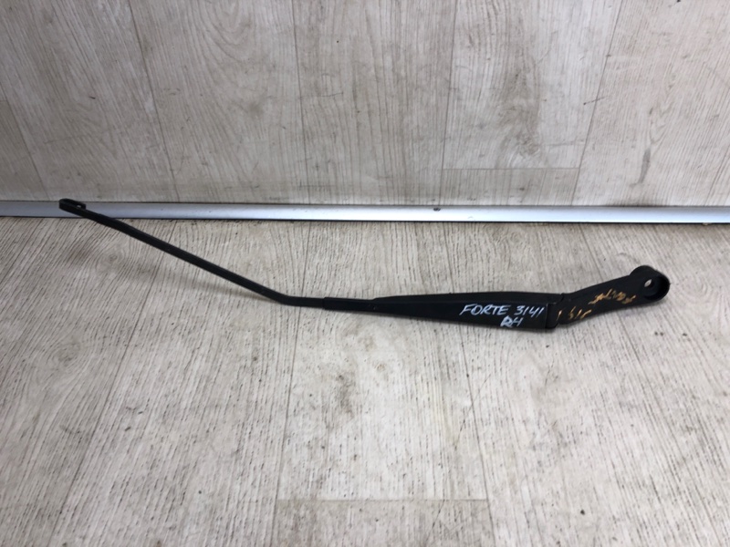 Поводок стеклоочистителя передний правый KIA FORTE/CERATO TD 08-13 2009 TD 2.0 G4KD 98320-1M000 Б/У