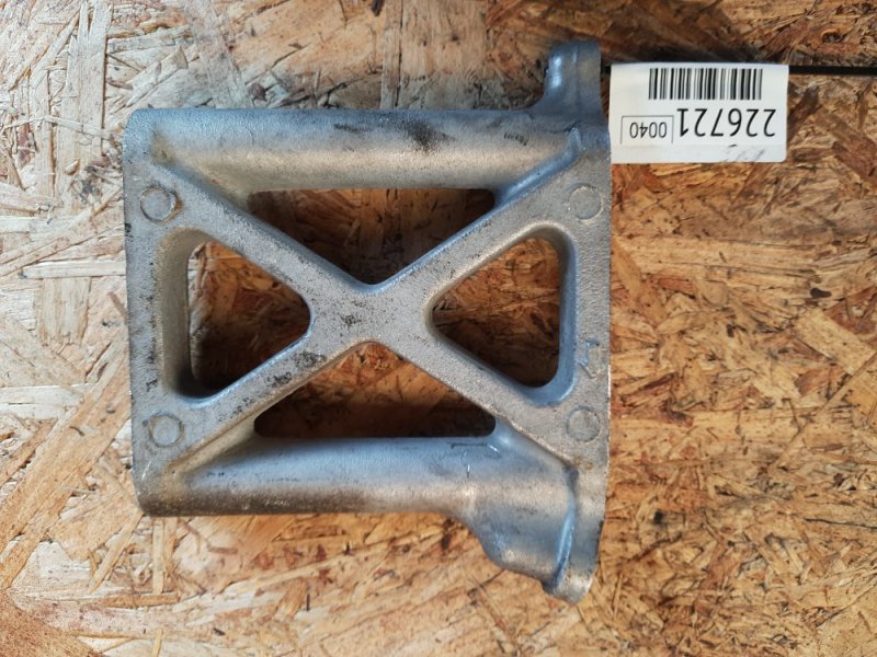 Кронштейн двигателя правый TOYOTA CAMRY 30 02-06 2002 Седан 3.0 1MZFE 12316-0A022 Б/У