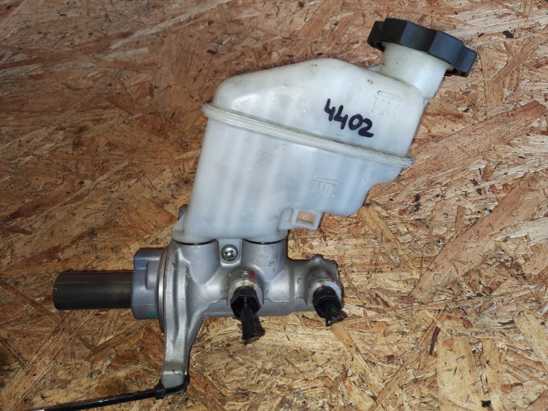 Главный тормозной цилиндр HYUNDAI SONATA YF 10-14 2013 2.4L 4 58510-3Q400 Б/У