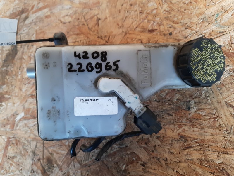 Главный тормозной цилиндр FORD FOCUS 10-18 2012 Хетчбек 2.0L GDI I4 flex fuel engine EV6Z-2140-A Б/У