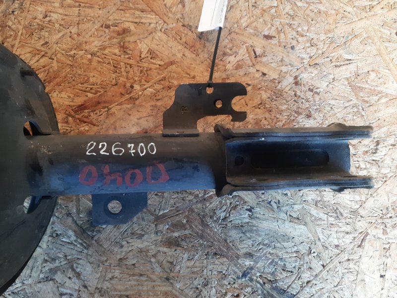 Амортизатор передний правый CAMRY 30 02-06 2002 Седан 3.0 1MZFE Амортизатор передний правый CAMRY 30 02-06 2002 Седан 3.0 1MZFE