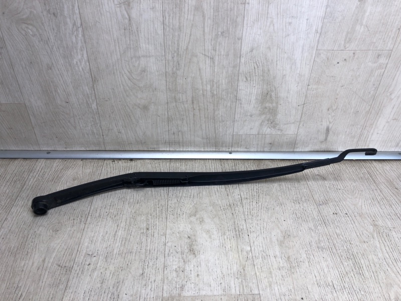 Поводок стеклоочистителя передний правый ELANTRA AD 16- 2016 AD 2.0 G4NH