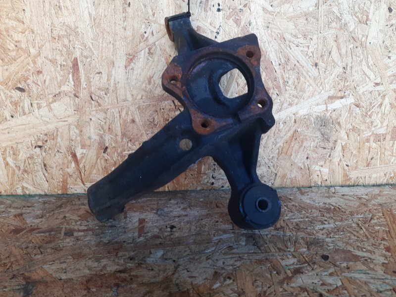 Цапфа задняя правая TOYOTA CAMRY 30 02-06 2002 Седан 3.0 1MZFE 42304-06100 Б/У