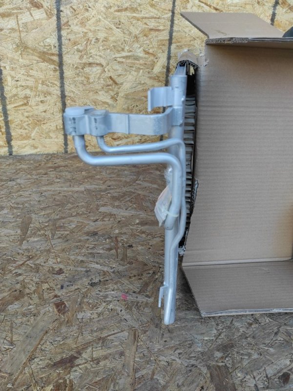 Радиатор кондиционера ELANTRA AD 16-