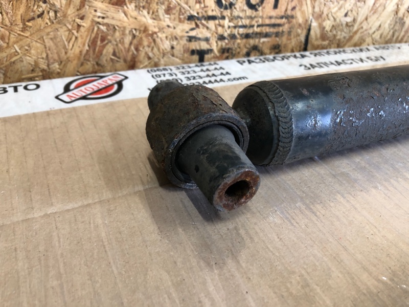 Амортизатор задний MDX (YD2) 06-13 2008 Внедорожник 3.7 J37A1 Амортизатор задний MDX (YD2) 06-13 2008 Внедорожник 3.7 J37A1