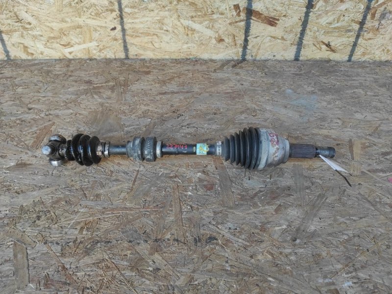 Привод передний левый NISSAN SENTRA B17 12-21 2014 Седан 1.8 39101-3RC0A Б/У