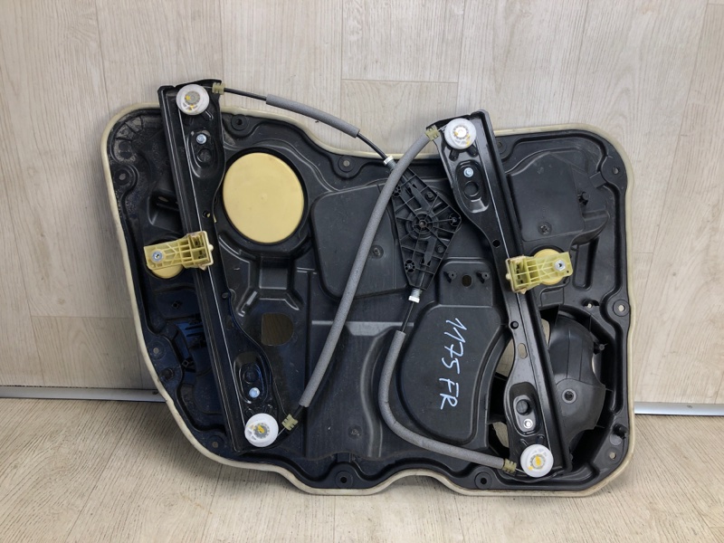 Стеклоподъемник передний правый CHEROKEE 14- 2017 KL 2.4 ED6 Стеклоподъемник передний правый CHEROKEE 14- 2017 KL 2.4 ED6